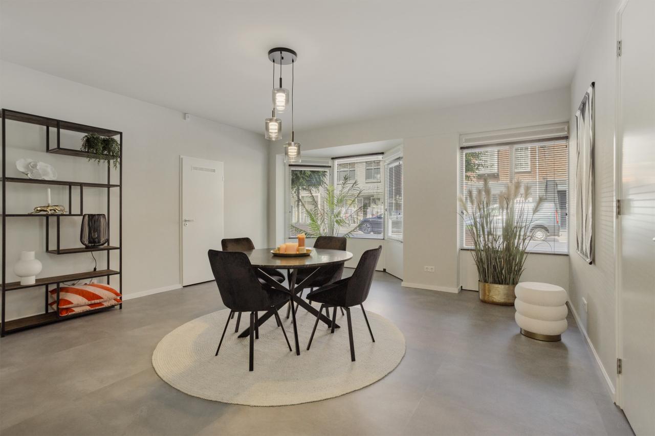 174 m² Furnished Apartment with Garden - Image 3