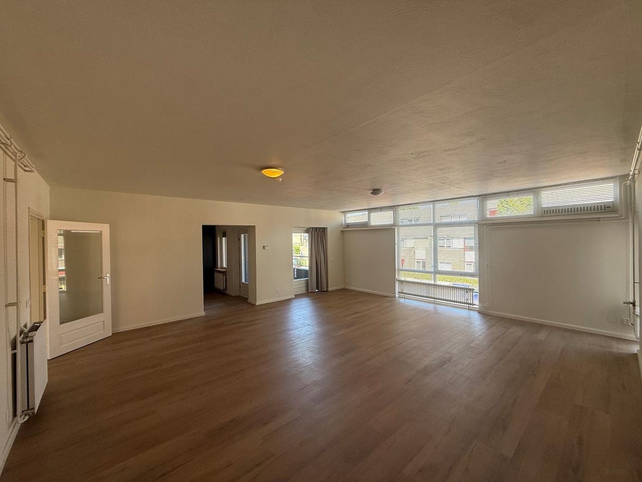 Renovated Apartment in Schouwbroek - Image 3