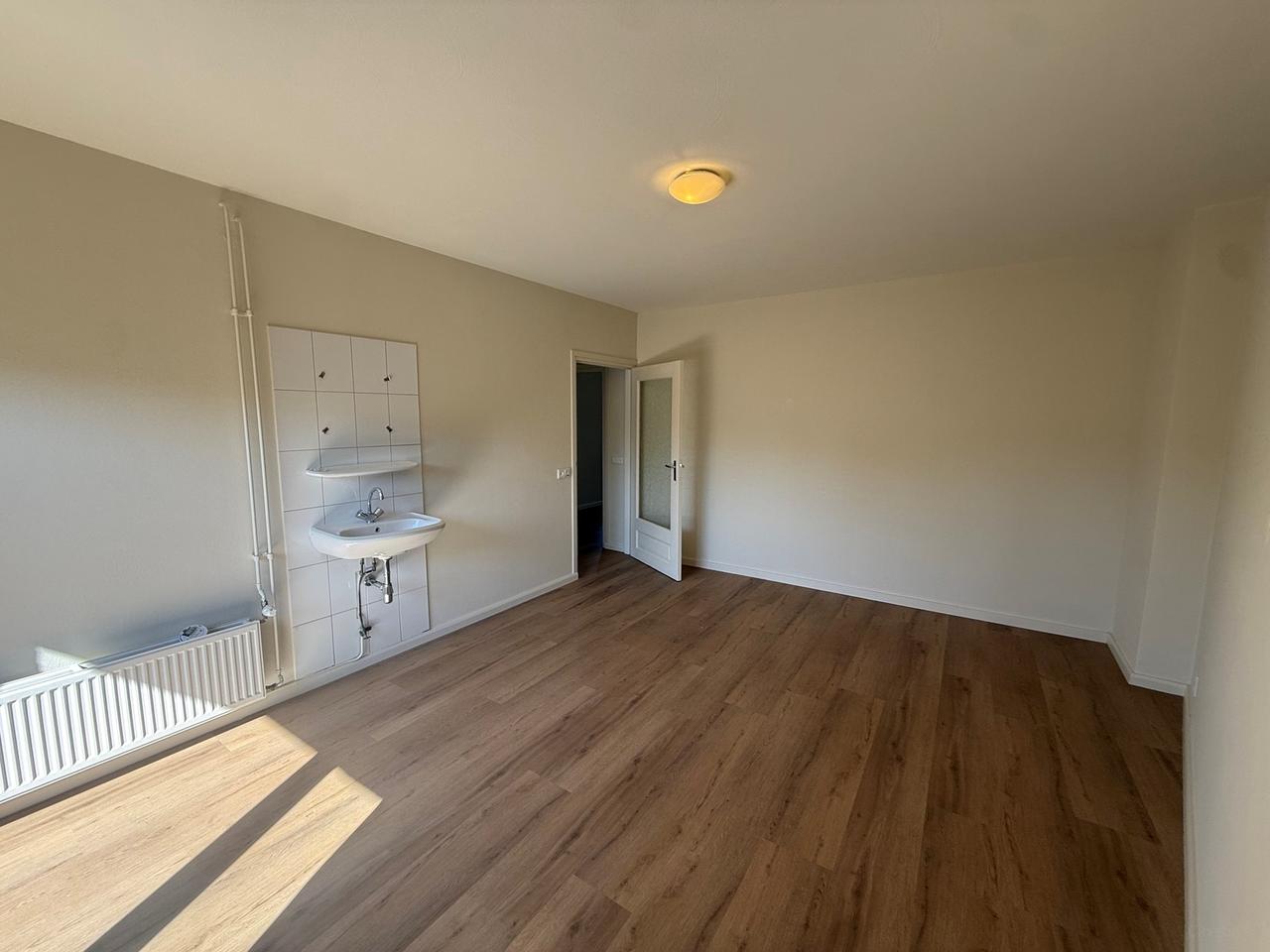 Renovated Apartment in Schouwbroek - Image 10