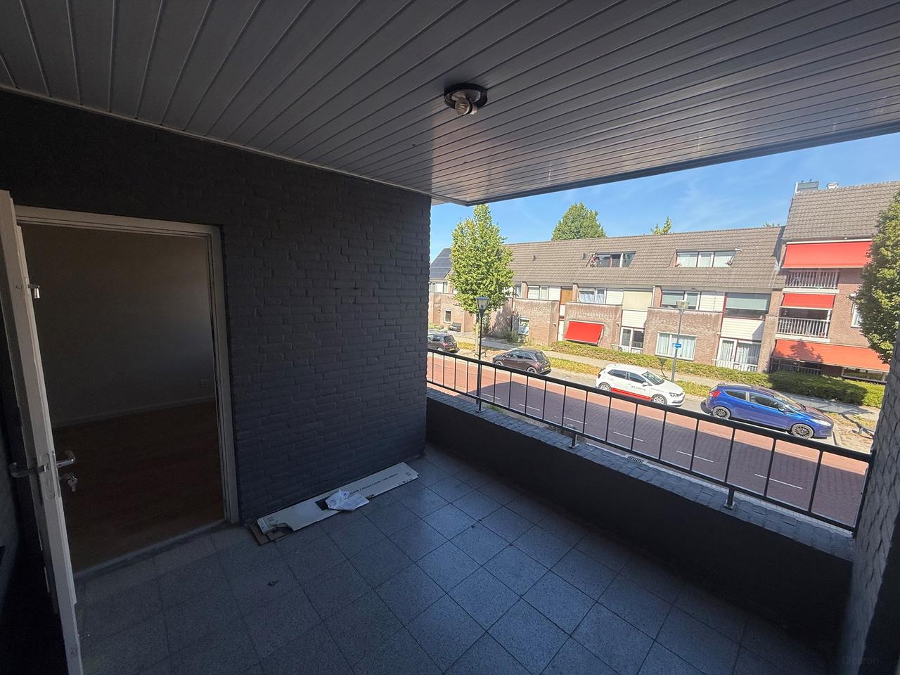 Renovated Apartment in Schouwbroek - Image 16