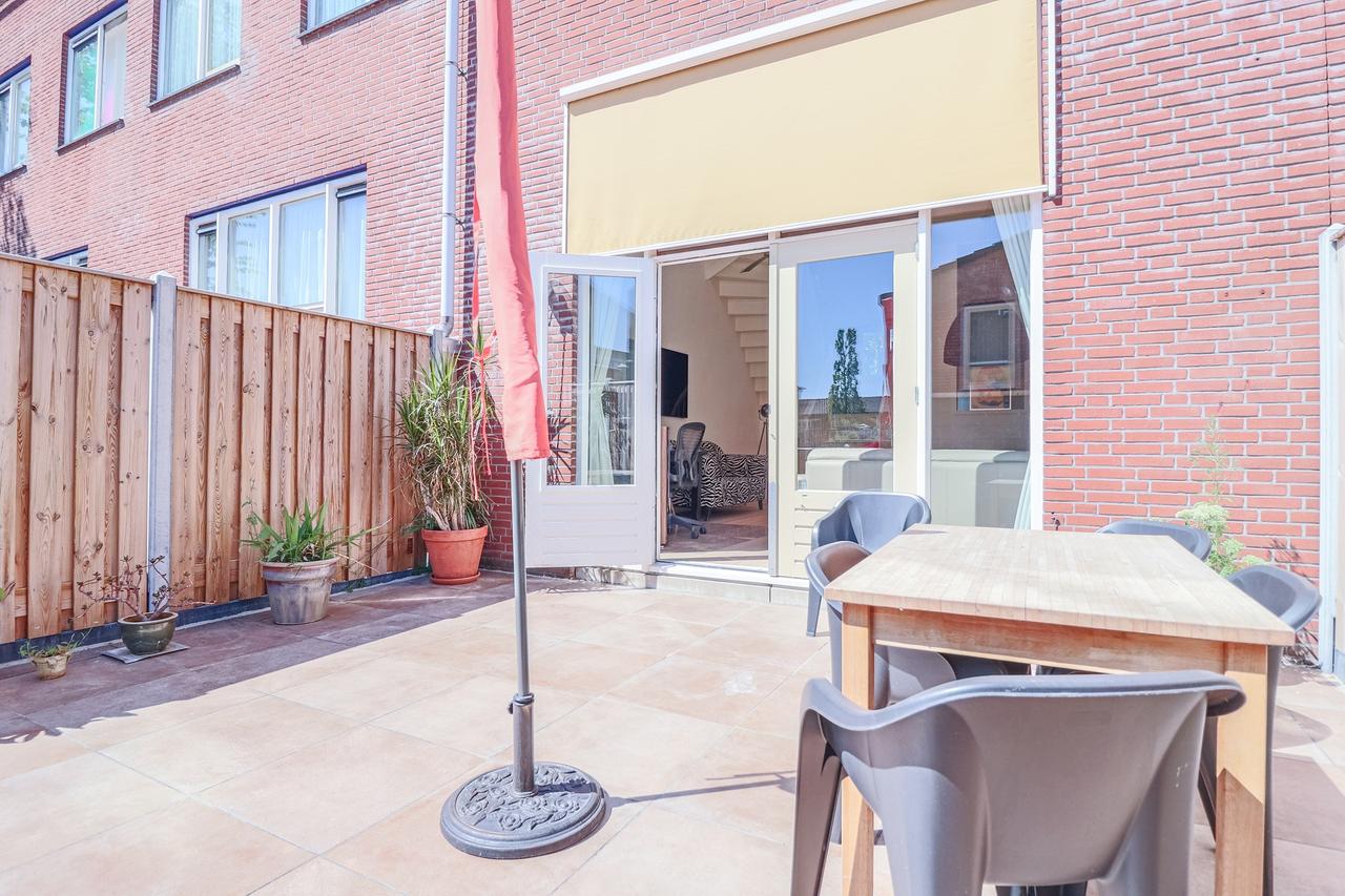 Furnished 3-Bedroom Apartment with Garden - Image 4