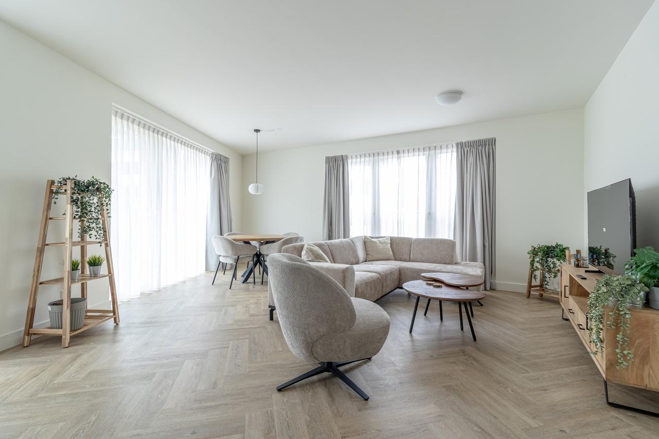 Gemeubileerd 4-kamerappartement met balkon - Afbeelding 2