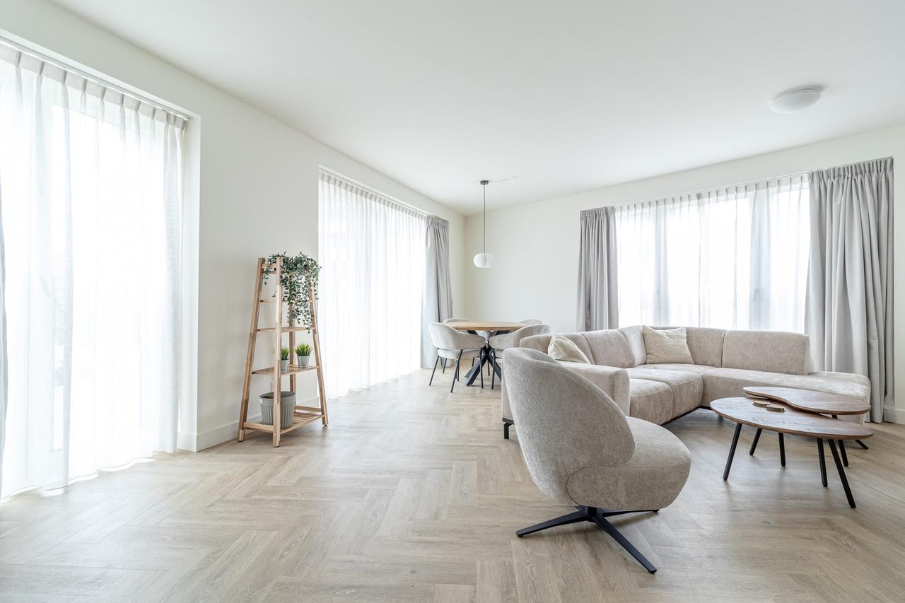 Gemeubileerd 4-kamerappartement met balkon - Afbeelding 3