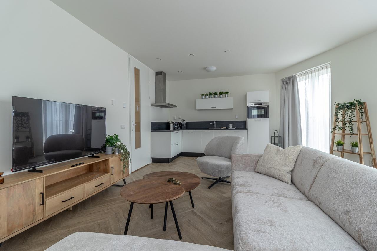 Gemeubileerd 4-kamerappartement met balkon - Afbeelding 4
