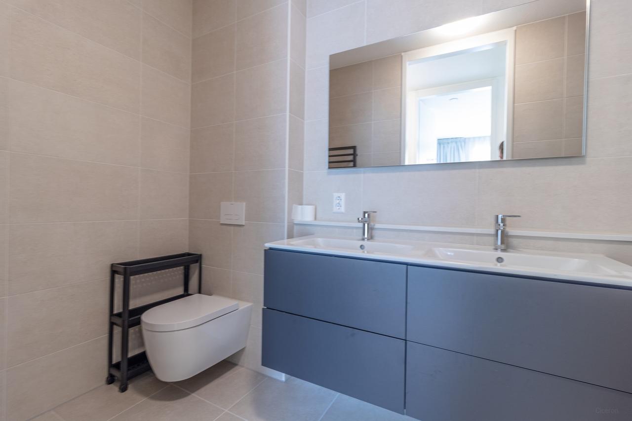 Gemeubileerd 4-kamerappartement met balkon - Afbeelding 23