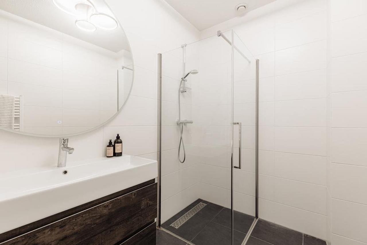 175 m² duplex apartment with roof terrace - Image 26