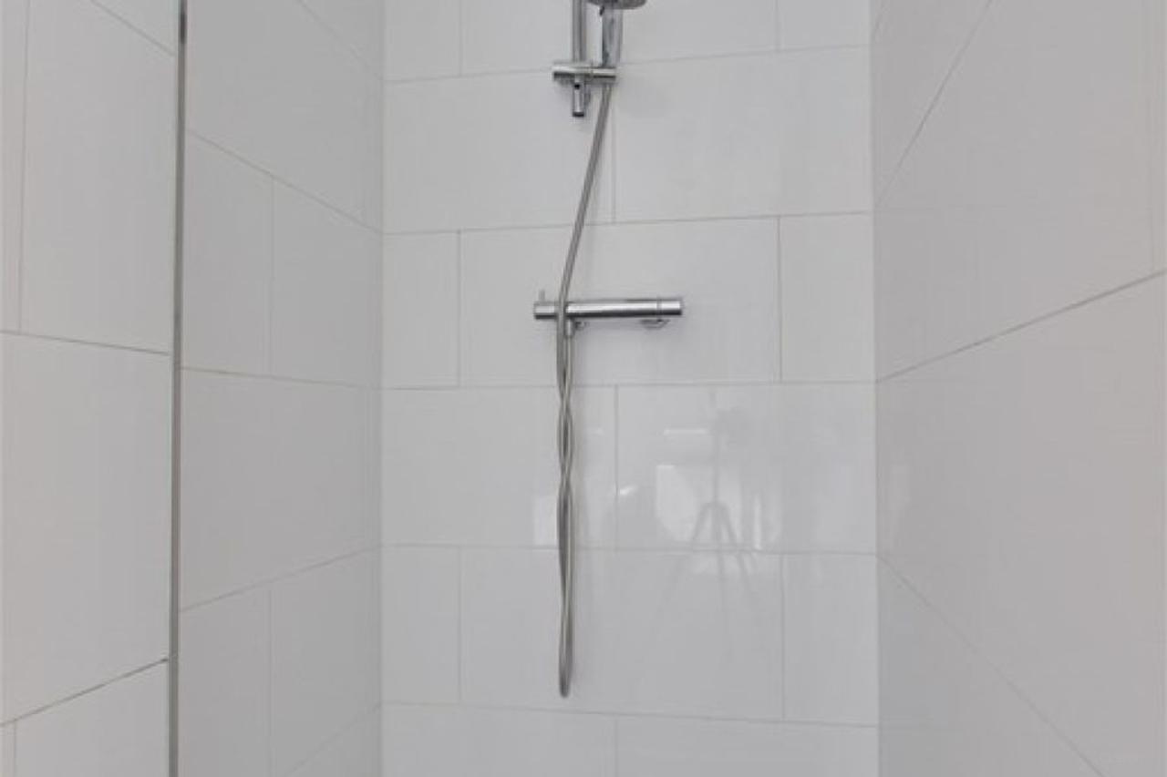 76 m² corner apartment in Helmersbuurt - Image 1