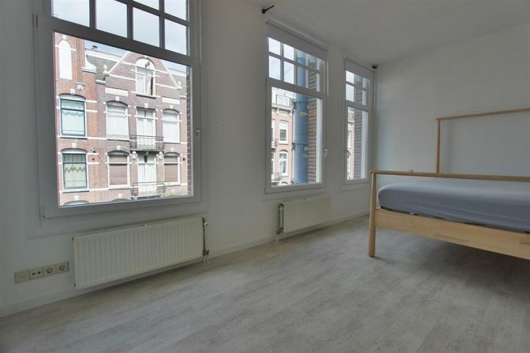 76 m² corner apartment in Helmersbuurt - Image 15