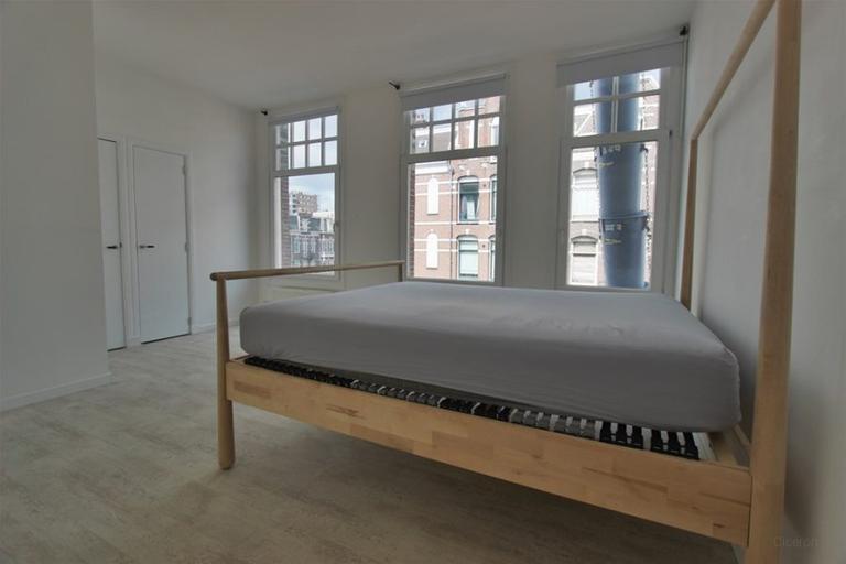 76 m² corner apartment in Helmersbuurt - Image 18