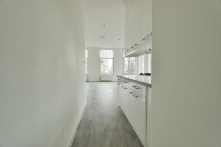 76 m² corner apartment with French balcony - Image 14