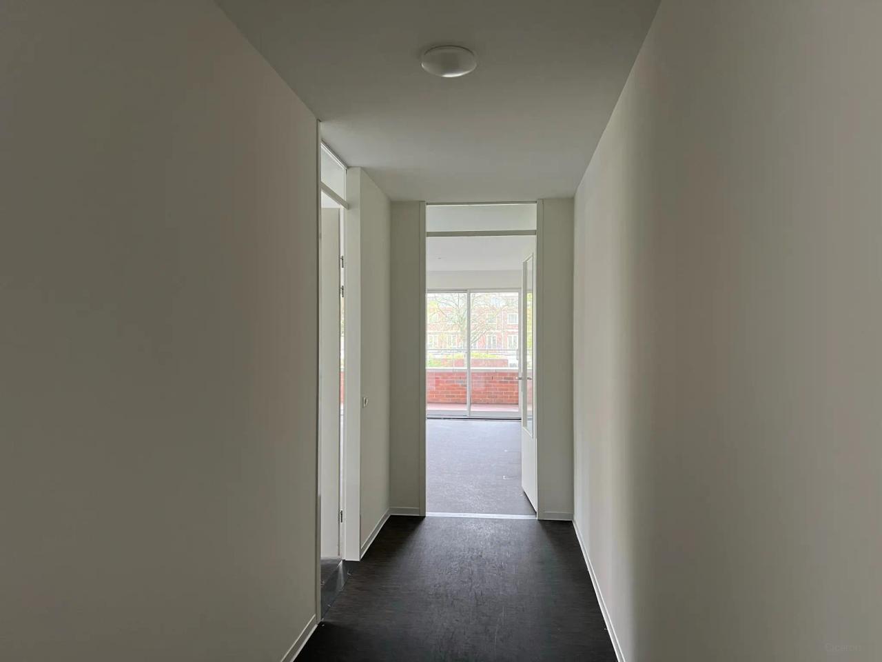 Wheelchair-Accessible 2-Bedroom Apartment in Pendrecht - Image 8