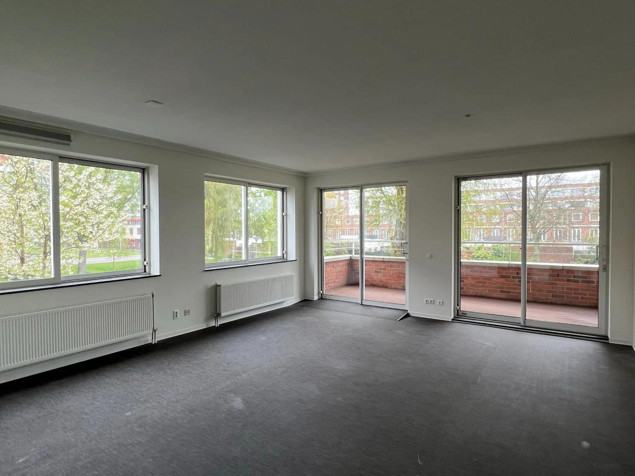 Wheelchair-Accessible 2-Bedroom Apartment in Pendrecht - Image 9
