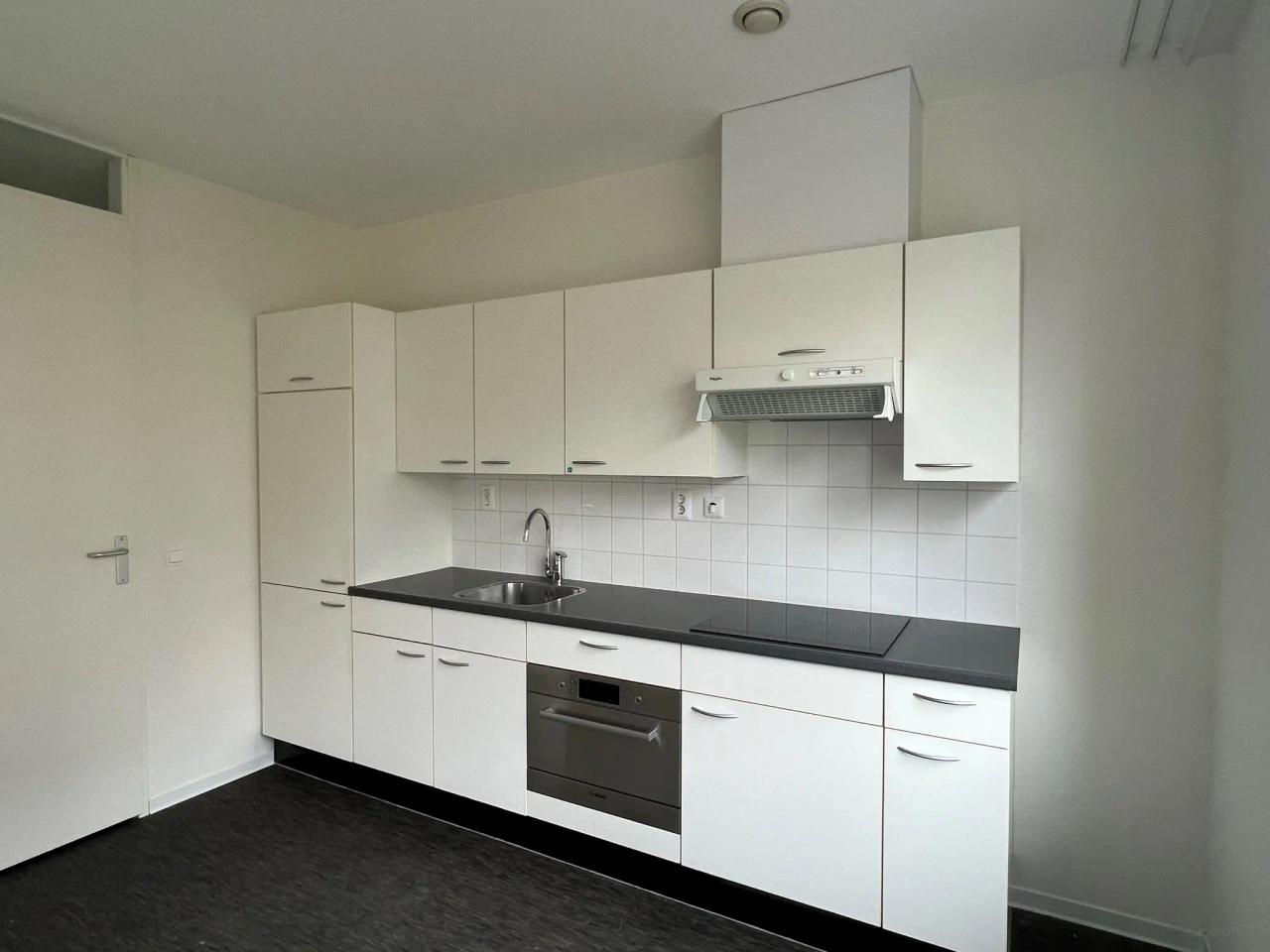 Wheelchair-Accessible 2-Bedroom Apartment in Pendrecht - Image 14