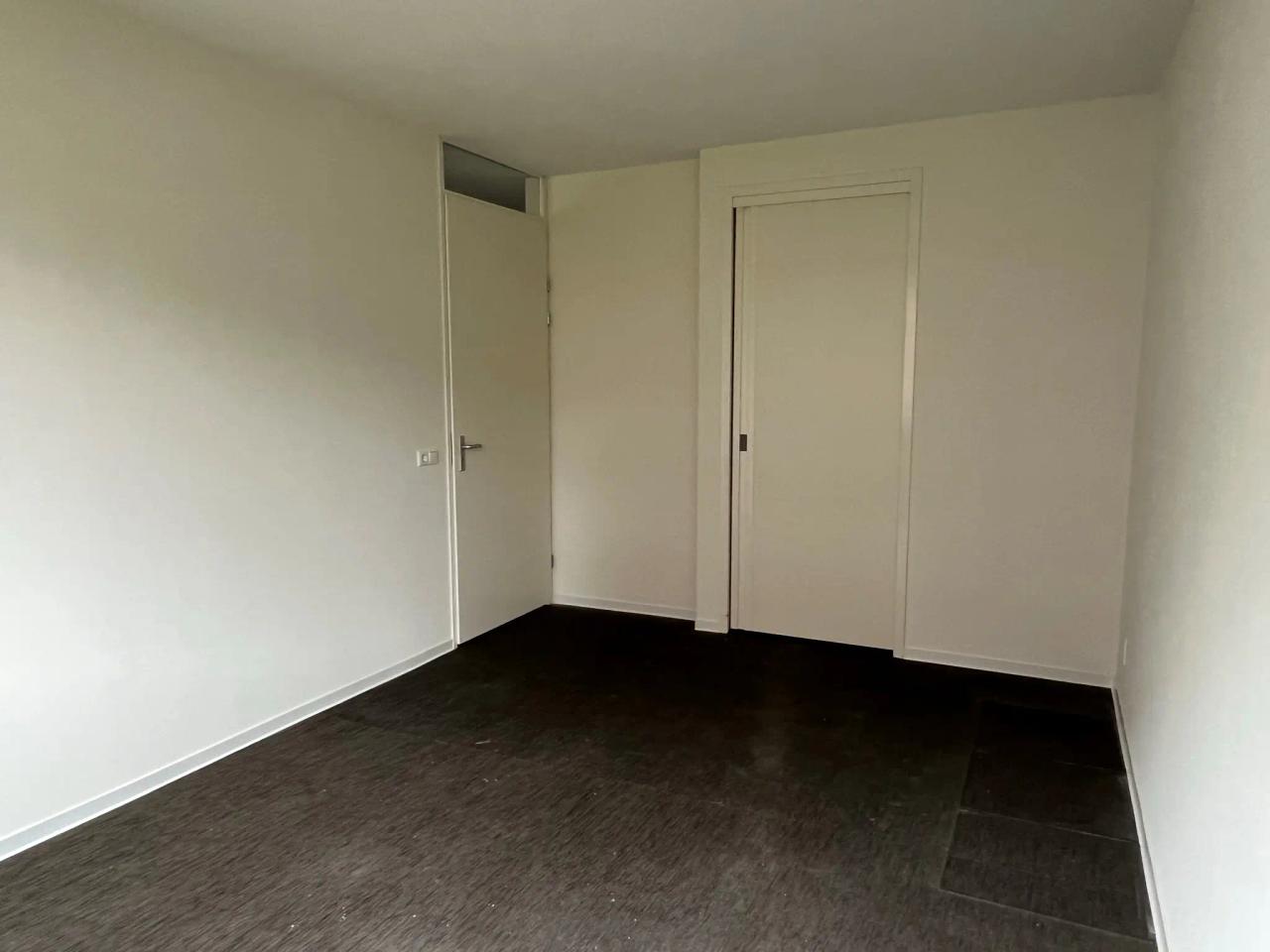 Wheelchair-Accessible 2-Bedroom Apartment in Pendrecht - Image 15