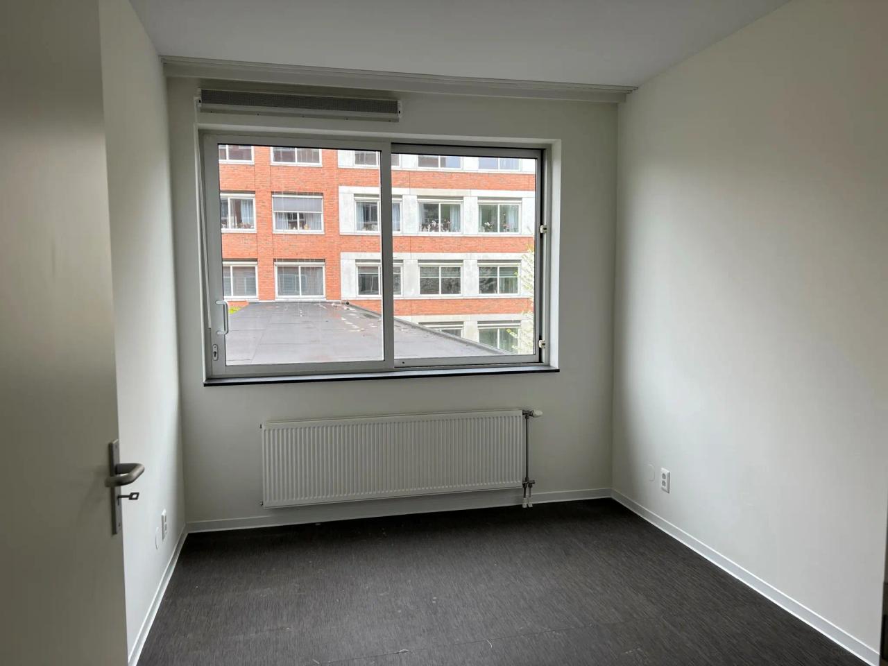 Wheelchair-Accessible 2-Bedroom Apartment in Pendrecht - Image 22