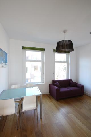 Gemeubileerd 2-kamerappartement met dakterras - Afbeelding 2