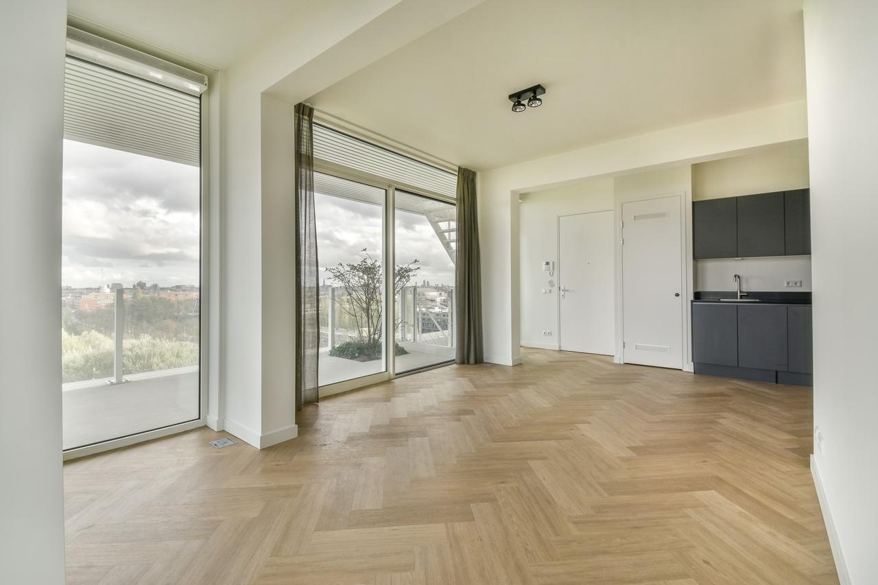 Corner apartment with terrace near Westerpark - Image 4