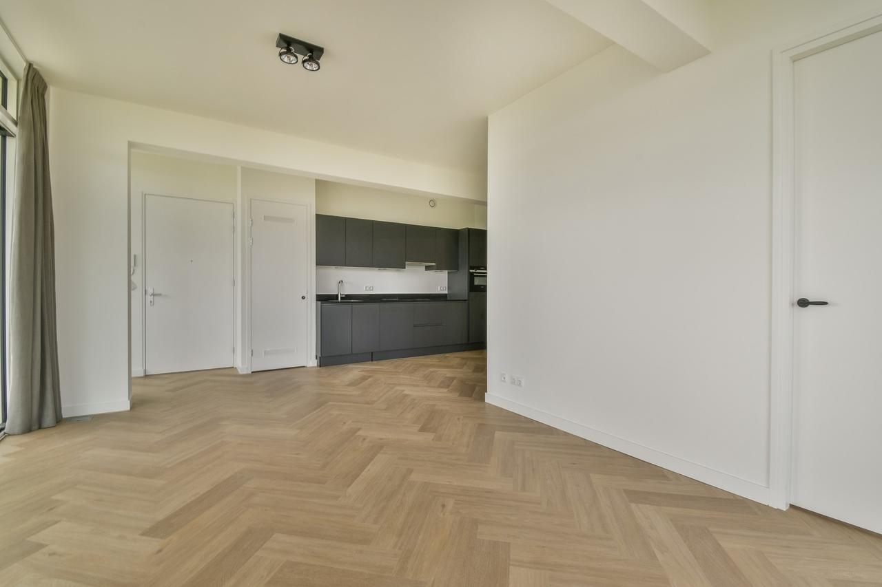 Corner apartment with terrace near Westerpark - Image 5