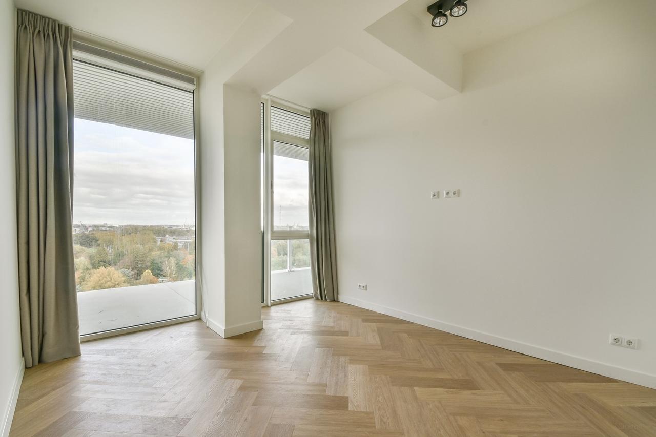 Corner apartment with terrace near Westerpark - Image 13