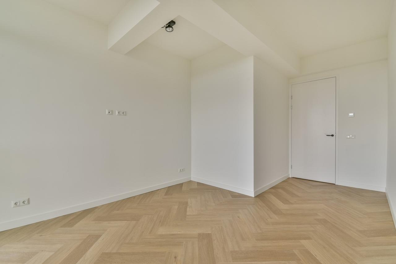 Corner apartment with terrace near Westerpark - Image 15