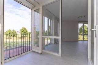 91 m² Corner Apartment with Loggia, Almere Poort - Image 5