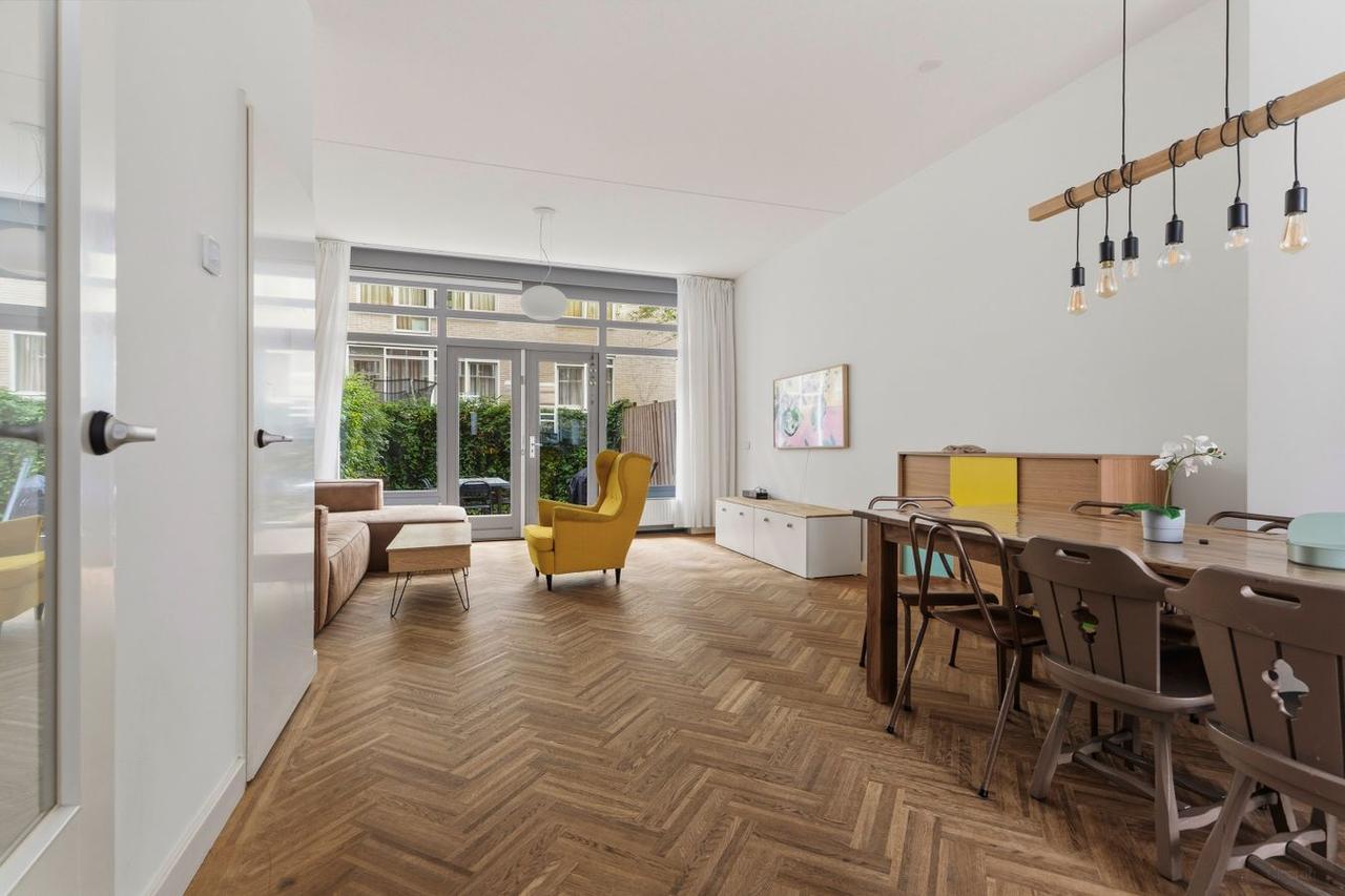 Furnished 4-Room Apartment with Garden - Image 2