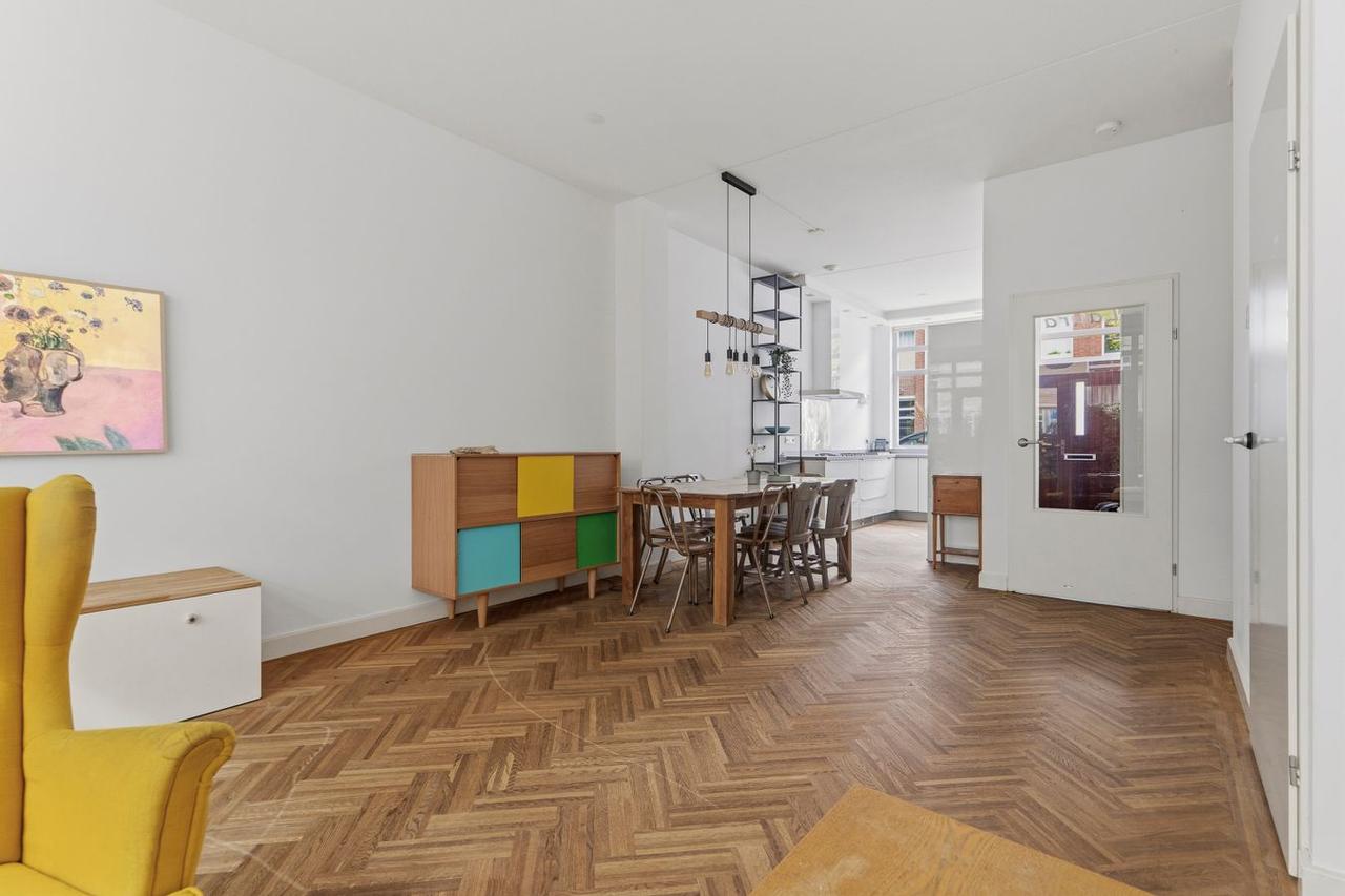 Furnished 4-Room Apartment with Garden - Image 8