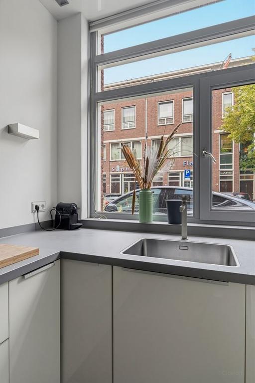 Furnished 4-Room Apartment with Garden - Image 12