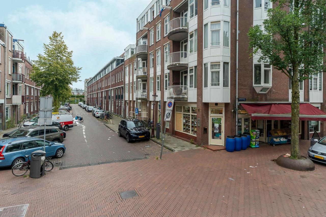 Furnished 4-Room Apartment with Garden - Image 26