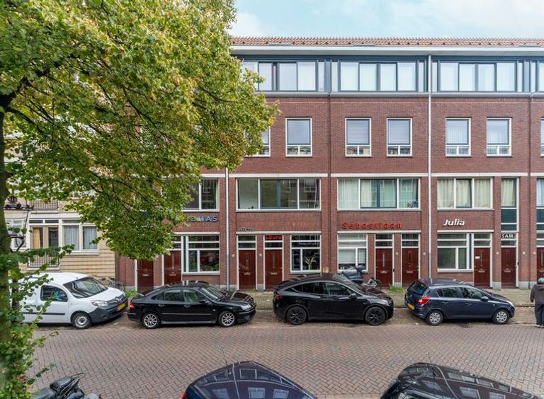 Furnished 4-Room Apartment with Garden - Image 29