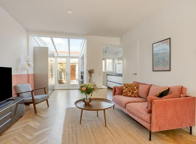 Furnished 4-Room Apartment with Garden - Image 31