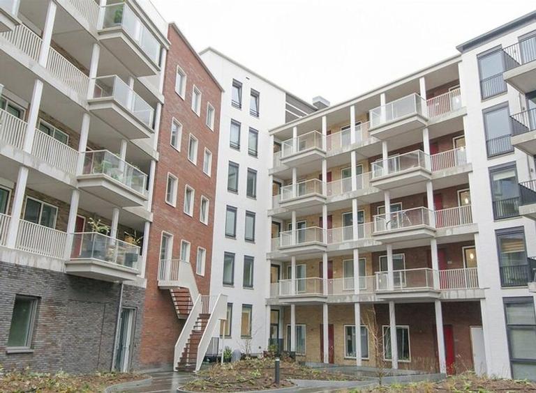 Furnished 4-Room Apartment with Garden - Image 33