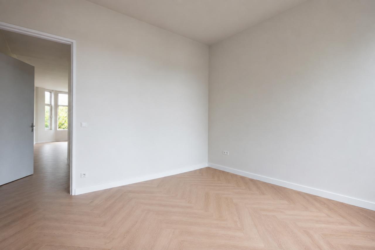 Energy-efficient 4-room apartment with 3 bedrooms - Image 6