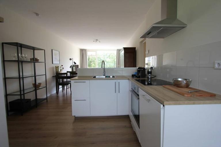 95 m² apartment with sunny balcony - Image 3