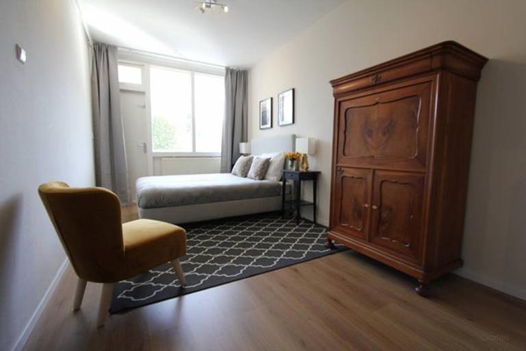 95 m² apartment with sunny balcony - Image 6