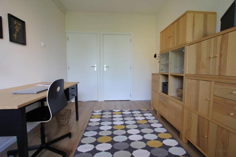 95 m² apartment with sunny balcony - Image 12