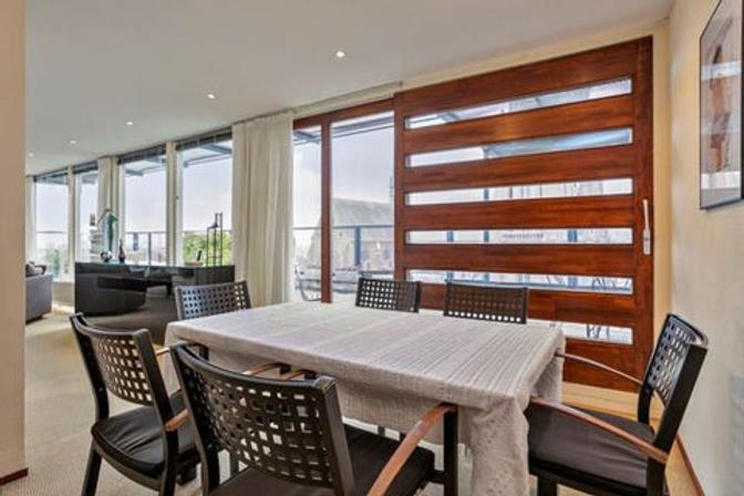 105 m² apartment with balcony in Eindhoven - Image 3