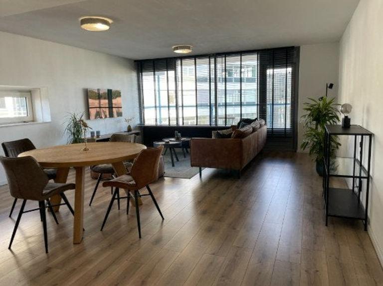 90 m² apartment with balcony in Vreewijk - Image 3