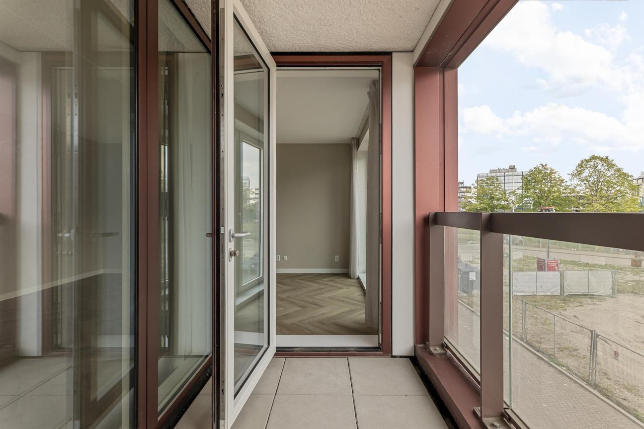 Gemeubileerd 3-kamerappartement met loggia - Afbeelding 5