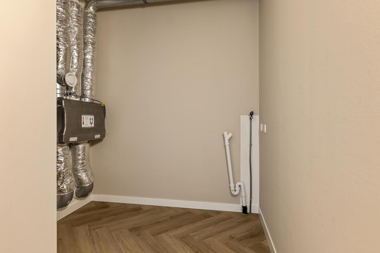 Gemeubileerd 3-kamerappartement met loggia - Afbeelding 20