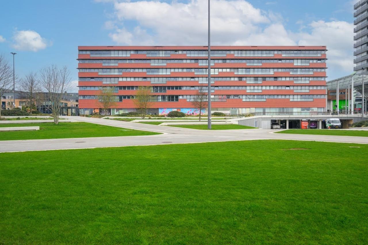 Furnished 3-Bedroom Apartment by Weerwater - Image 1