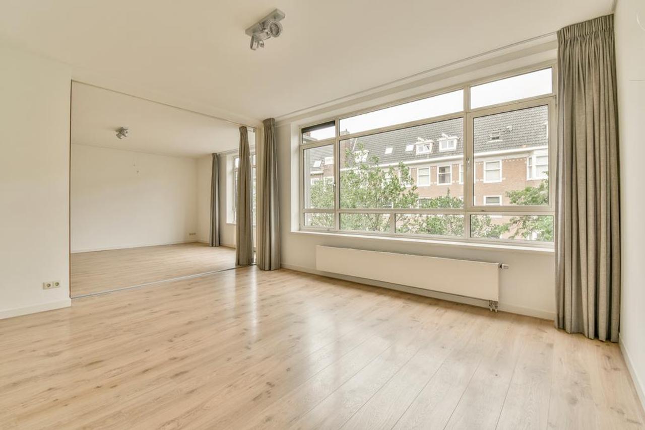 111 m² Apartment with Wide Balcony in Oud-Zuid - Image 8