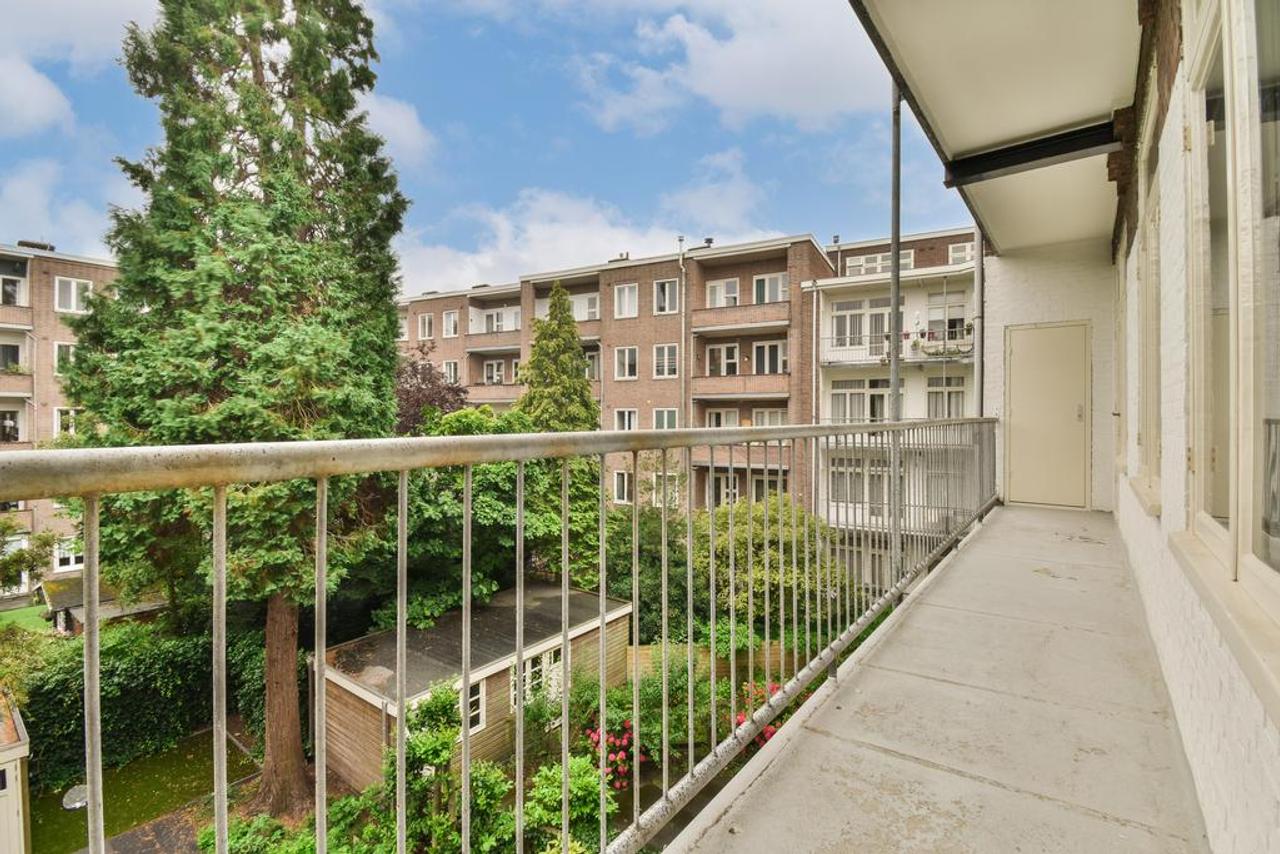 111 m² Apartment with Wide Balcony in Oud-Zuid - Image 13