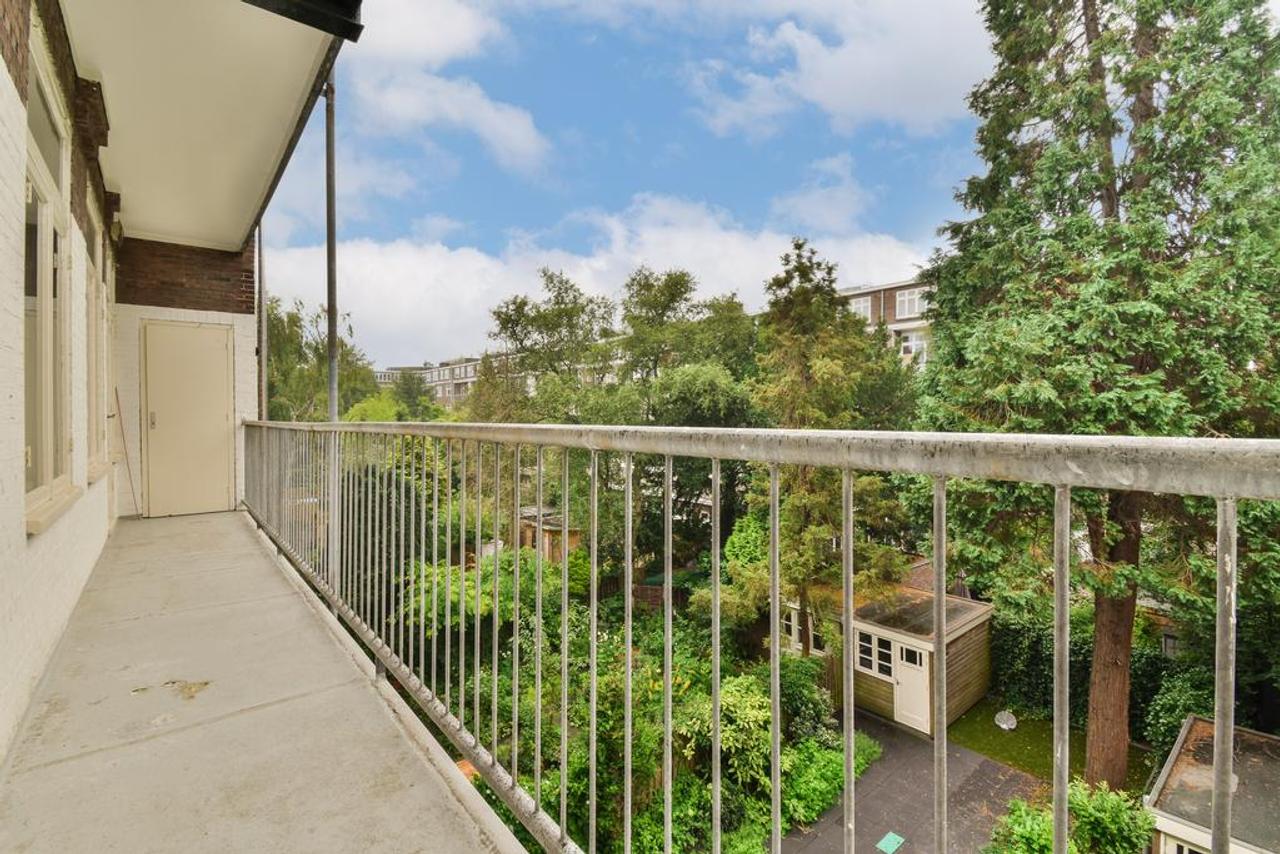 111 m² Apartment with Wide Balcony in Oud-Zuid - Image 14