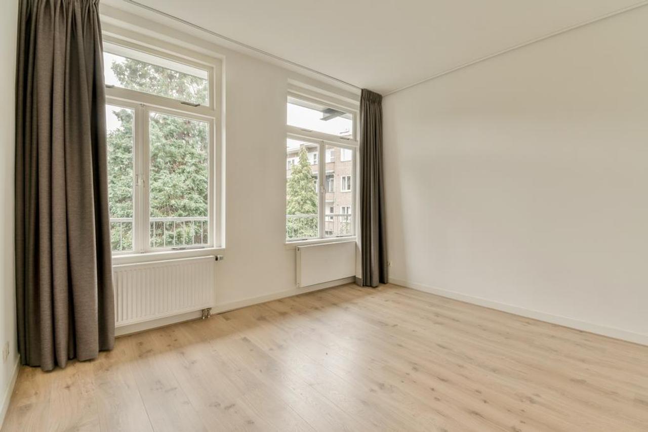 111 m² Apartment with Wide Balcony in Oud-Zuid - Image 15