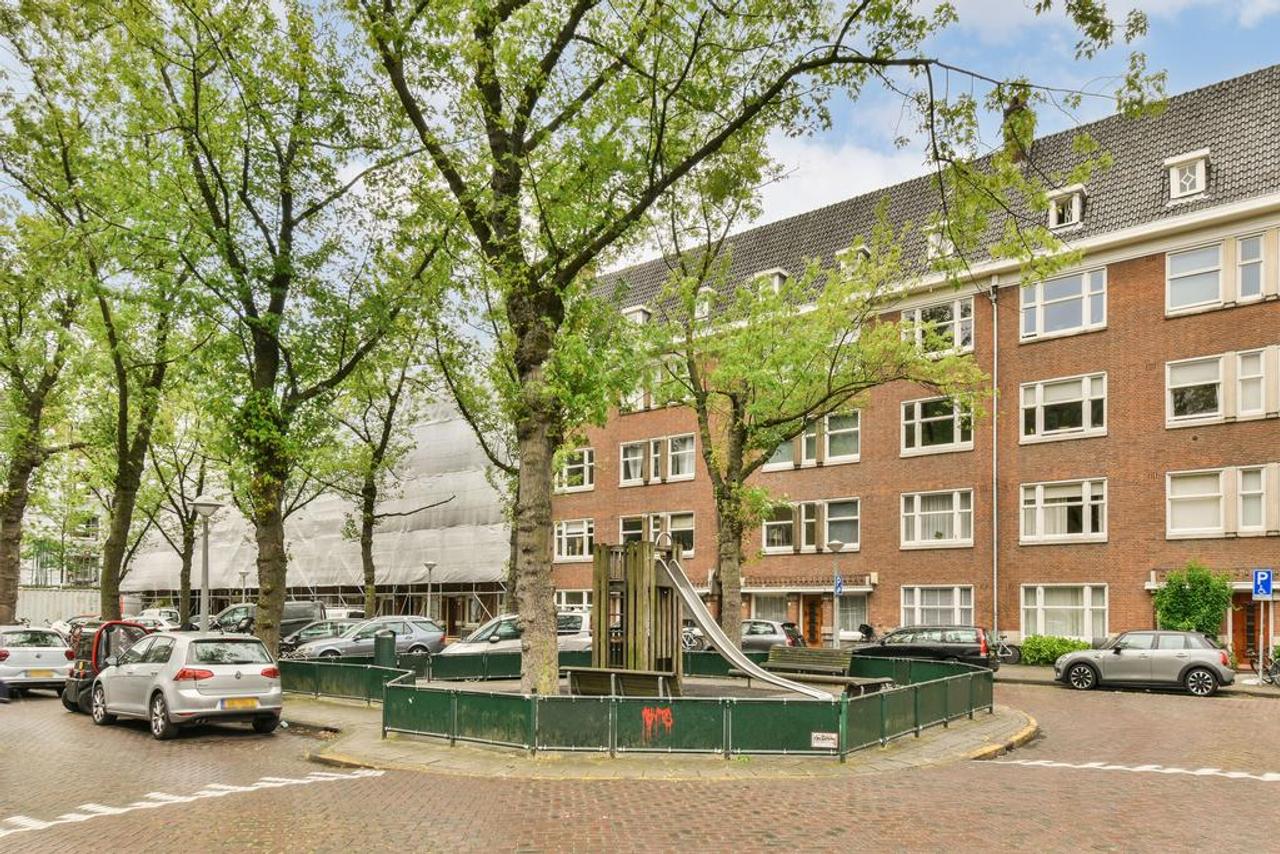 111 m² Apartment with Wide Balcony in Oud-Zuid - Image 19