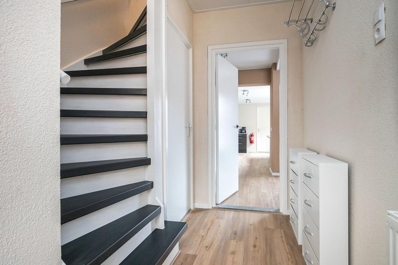 Gemeubileerde woning met 5 slaapkamers - Afbeelding 2