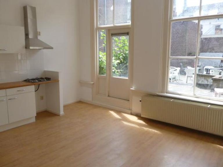 Apartment with Roof Terrace in Central Leiden - Image 4