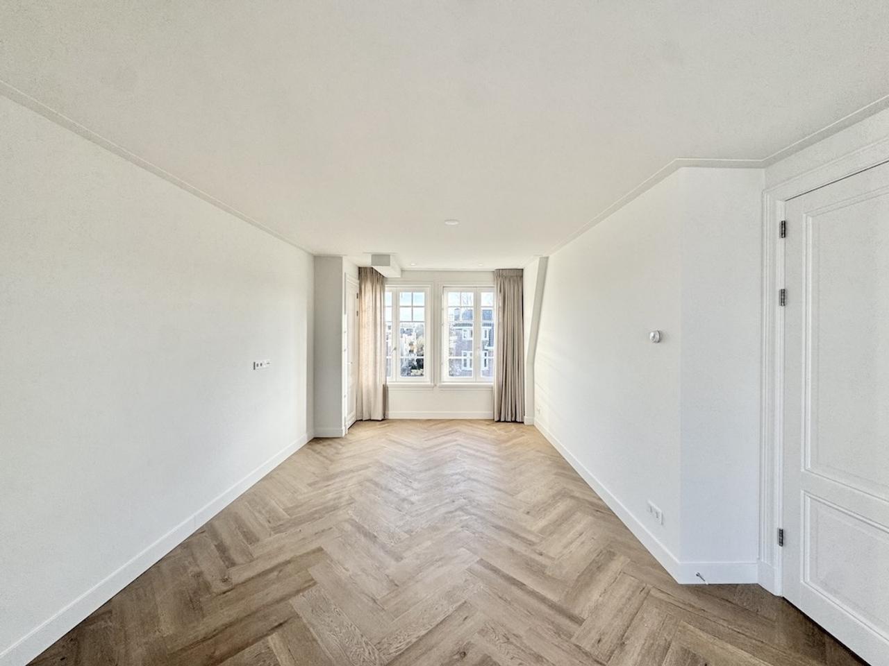 77 m² with large roof terrace on Overtoom - Image 3