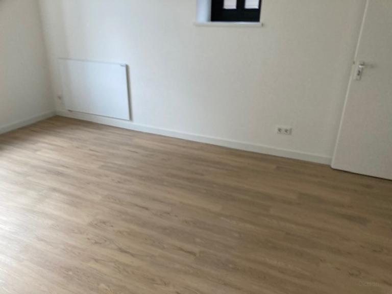 47 m² Apartment with Storage in City Centre - Image 11